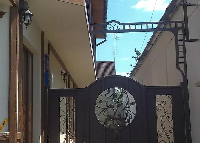 Готель Zlata Praha Мукачево